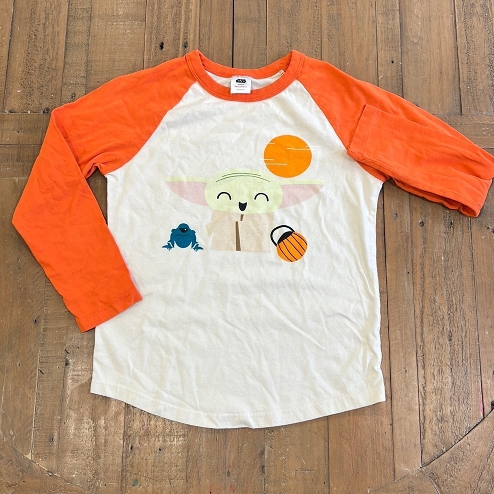 Hanna andersson baby yoda glow in the dark Halloween ringer tee